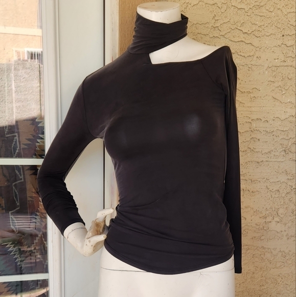 JONATHAN SIMKHAI STANDARD Caden Cut Out Turtleneck Top - Picture 4 of 5